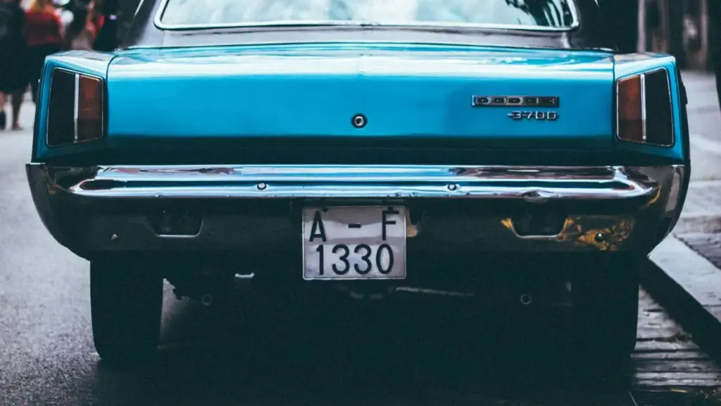 מדריך מעשי ליצירת שיתופי פעולה עם מותגים צ'יליאנים באינסטגרם — אסטרטגיה, דוגמאות יצירתיות, תסריטי פנייה ותבנית לחוזה משפיענים.