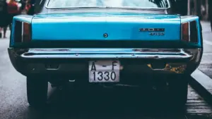 מדריך מעשי ליצירת שיתופי פעולה עם מותגים צ'יליאנים באינסטגרם — אסטרטגיה, דוגמאות יצירתיות, תסריטי פנייה ותבנית לחוזה משפיענים.