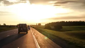 מדריך מעשי ליוצרי אופנה מישראל: איך לפנות למותגים מקסיקניים ביוטיוב, לייצר שיתופי פעולה ולקדם wardrobe haul עם טכניקות שסופקו מהמגמה העדכנית של וידאו־קומרס.