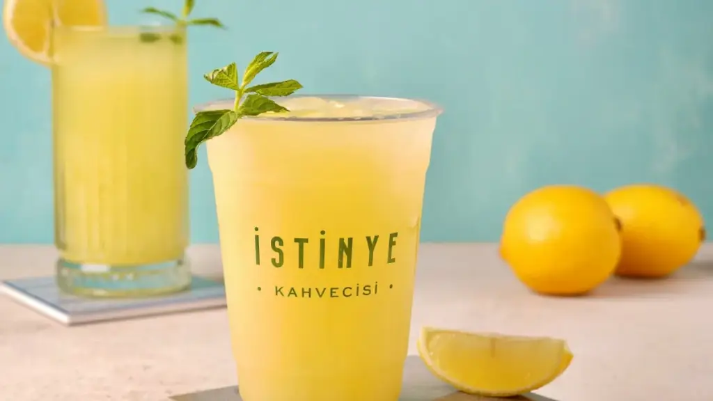 מדריך פרקטי ליצרנים בישראל: אסטרטגיות לפניה למותגים בריטיים דרך Apple Music ויצירת אתגרים ויראליים שמייצרים שיתופים, מבוסס על תובנות סוכנויות וטרנדים עד דצמבר 2025.