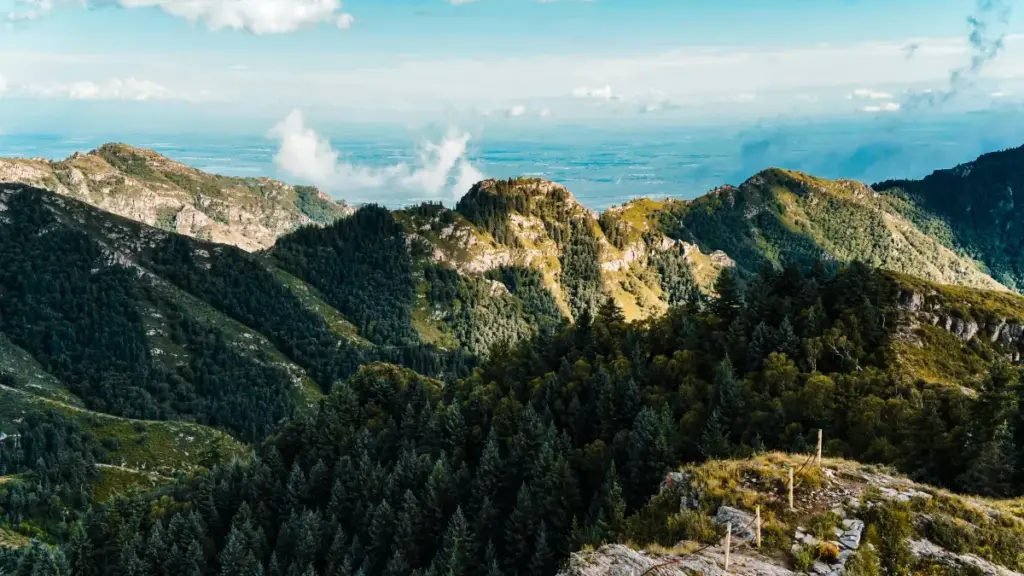 מדריך פרקטי ליצירת קשר עם מותגים איראניים ב‑Snapchat כדי לארח הגרלות מפתחות משחק — אסטרטגיות, סיכונים וצעדי פרקטיקה מותאמים לשוק 2026.