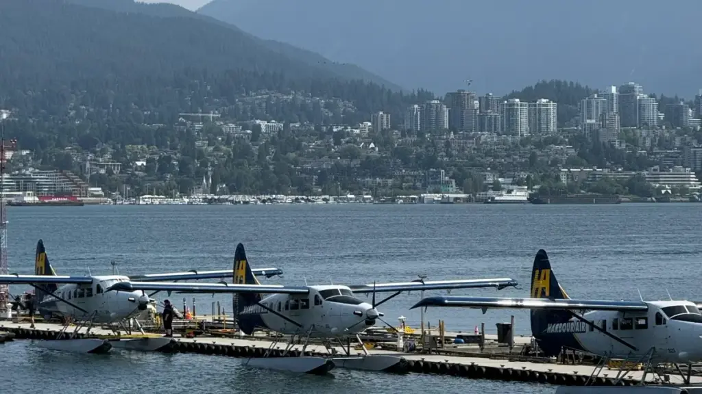 מדריך פרקטי ליצירת קשר עם מותגים במלזיה דרך Clubhouse — אסטרטגיות DM, רעיונות פורמטים, וטיפים מקומיים לשיתופי פעולה על מדריכי פרודוקטיביות.