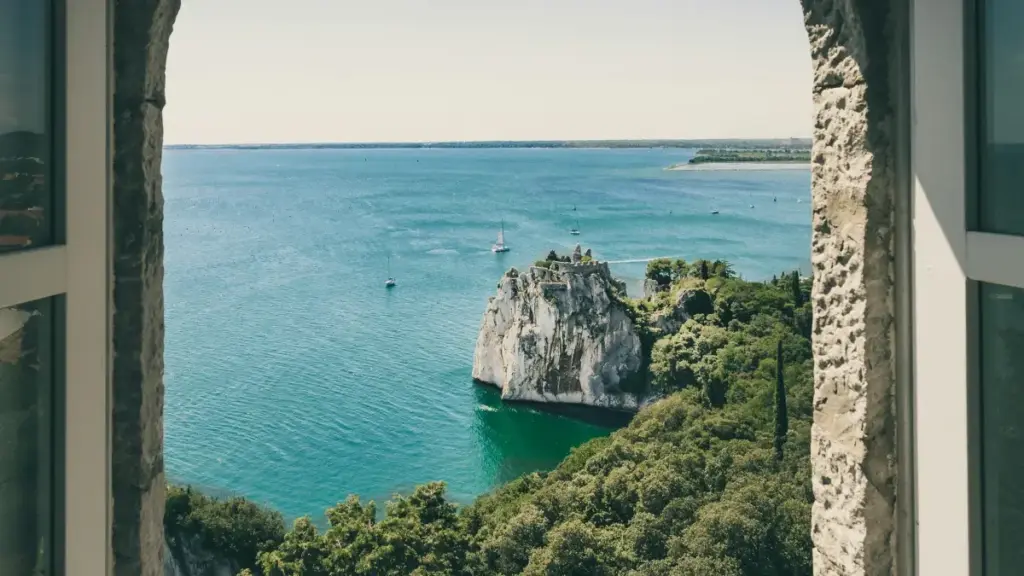 מדריך מעשי ליצירת שיתופי פעולה עם מותגים הונגריים דרך Facebook: אסטרטגיות פנייה, ביצוע קמפיין גיבוי והמלצות אופרטיביות ליצירת giveaways שממירים.