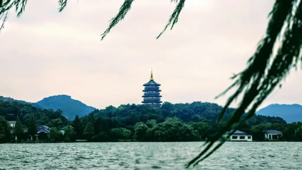 מדריך פרקטי ליצירת קשר עם מותגים ממונגוליה ב‑Shopee, איך להציע שיתופי פעולה להקלות ווארדרוב, ומה לצפות מבחינת לוגיסטיקה, תגמולים וחשיפה.